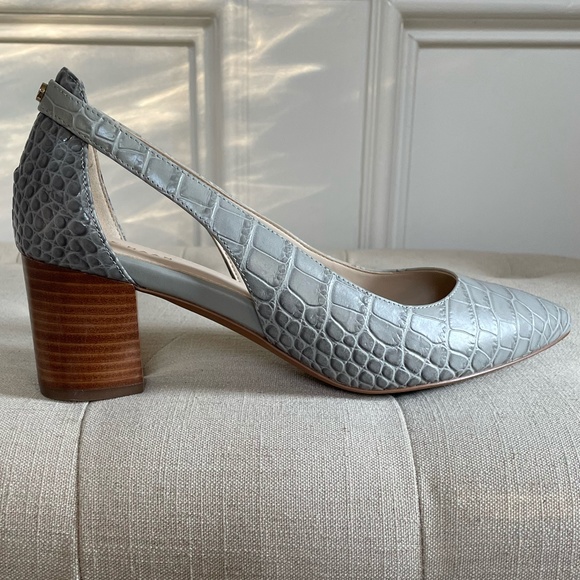 NWOT Cole Haan Grey Low Stacked Heels - Picture 6 of 15